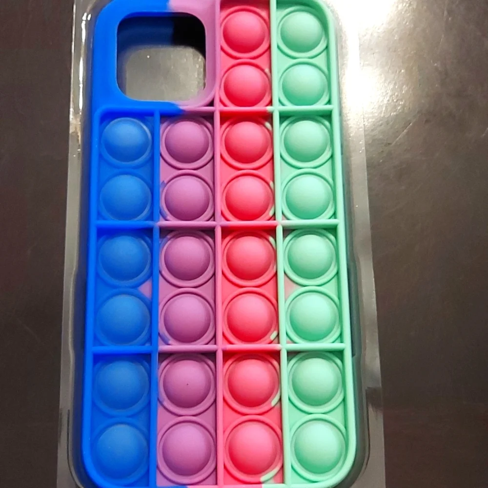 IPhone 12 Pro Max Fidget Pop Case - Picture 2 of 4